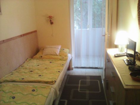 kis_sz._terasz_fele_ego_lampa.jpg kis_sz._terasz_fele_ego_lampa.jpg